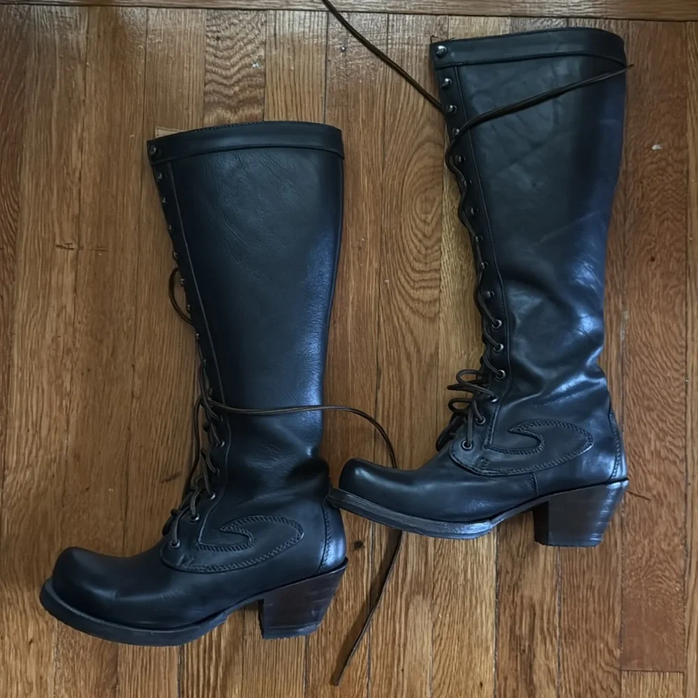 John Fluevog Frontier High Lace Up Boots 8 - Picture 7 of 11